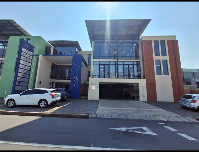 100M² OFFICE TO LET IN VINCENT
